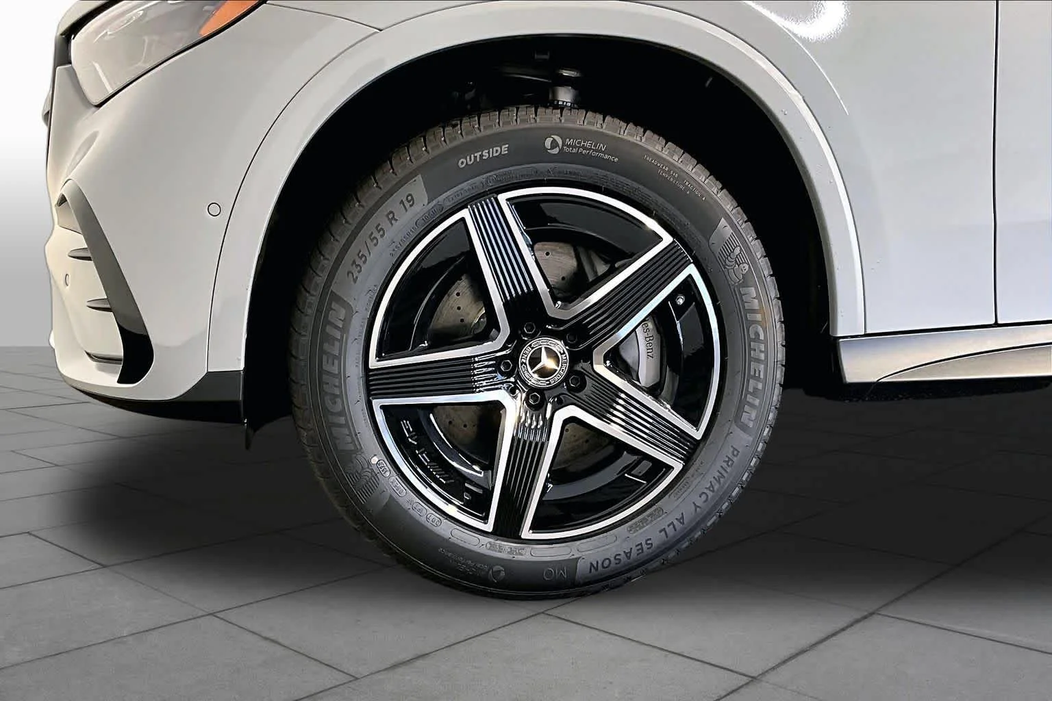 New 2026 MANUFAKTUR Alpine Grey Mercedes-Benz GLC 300 image 17