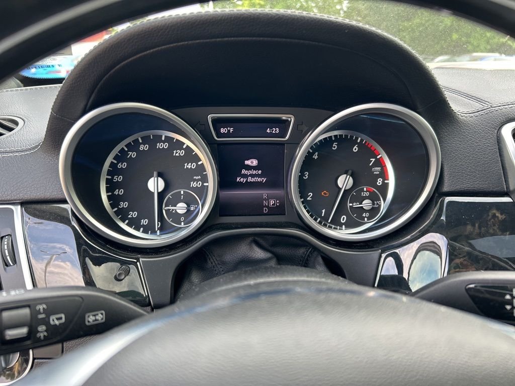 Used 2014  Mercedes-Benz GL 550 image 9