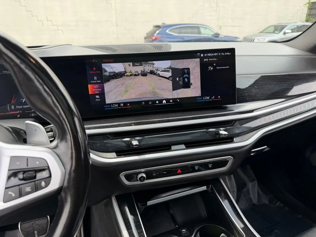 Used 2024 Black BMW xDrive40i image 22