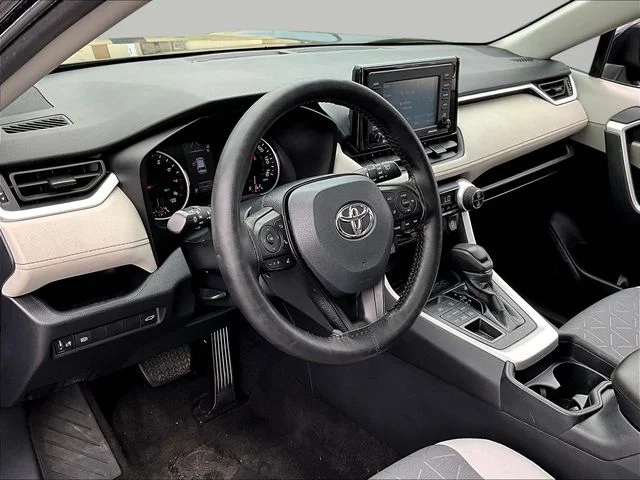 Used 2020 Blue Toyota XLE image 19