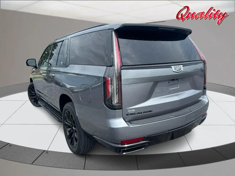 Used 2022 Satin Steel Metallic Cadillac Sport image 5