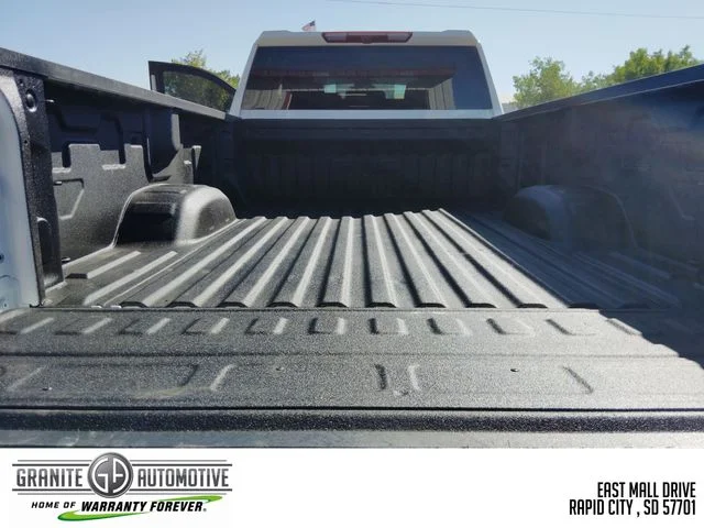 Used 2026 White GMC SLE image 23
