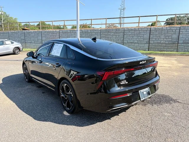 Used 2025 Aurora Black Kia GT-Line image 4