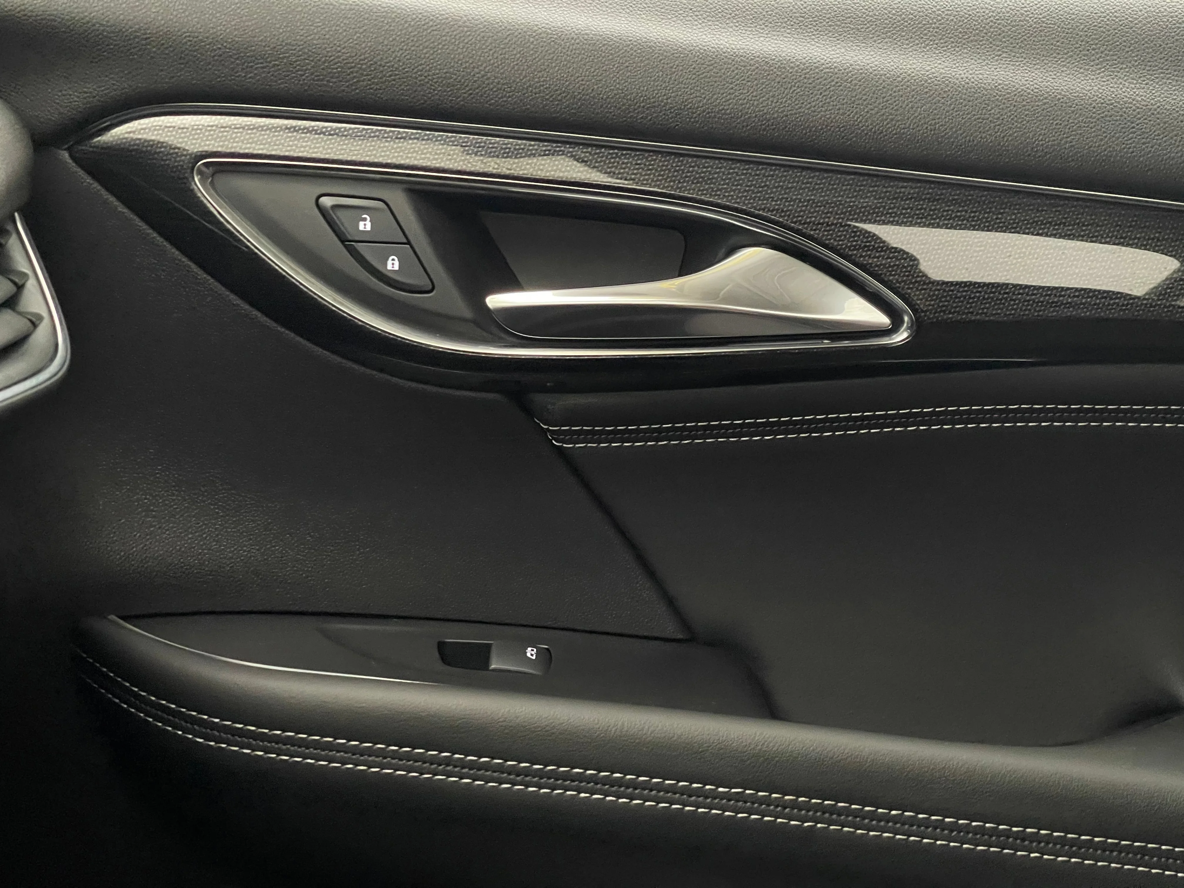 Used 2023 CINNABAR METALLIC Buick Preferred image 40