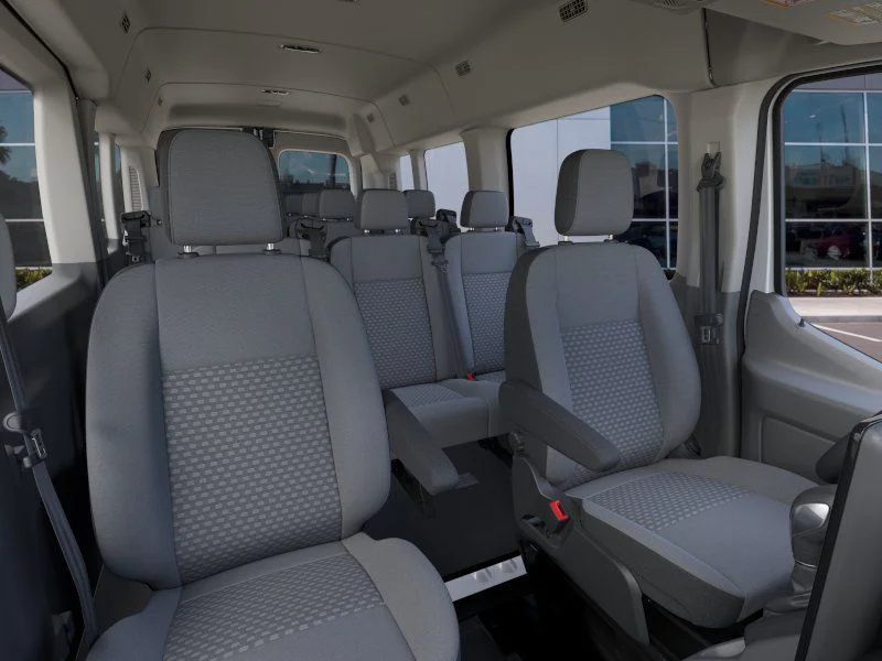 New 2026 Oxford White Ford XLT image 9