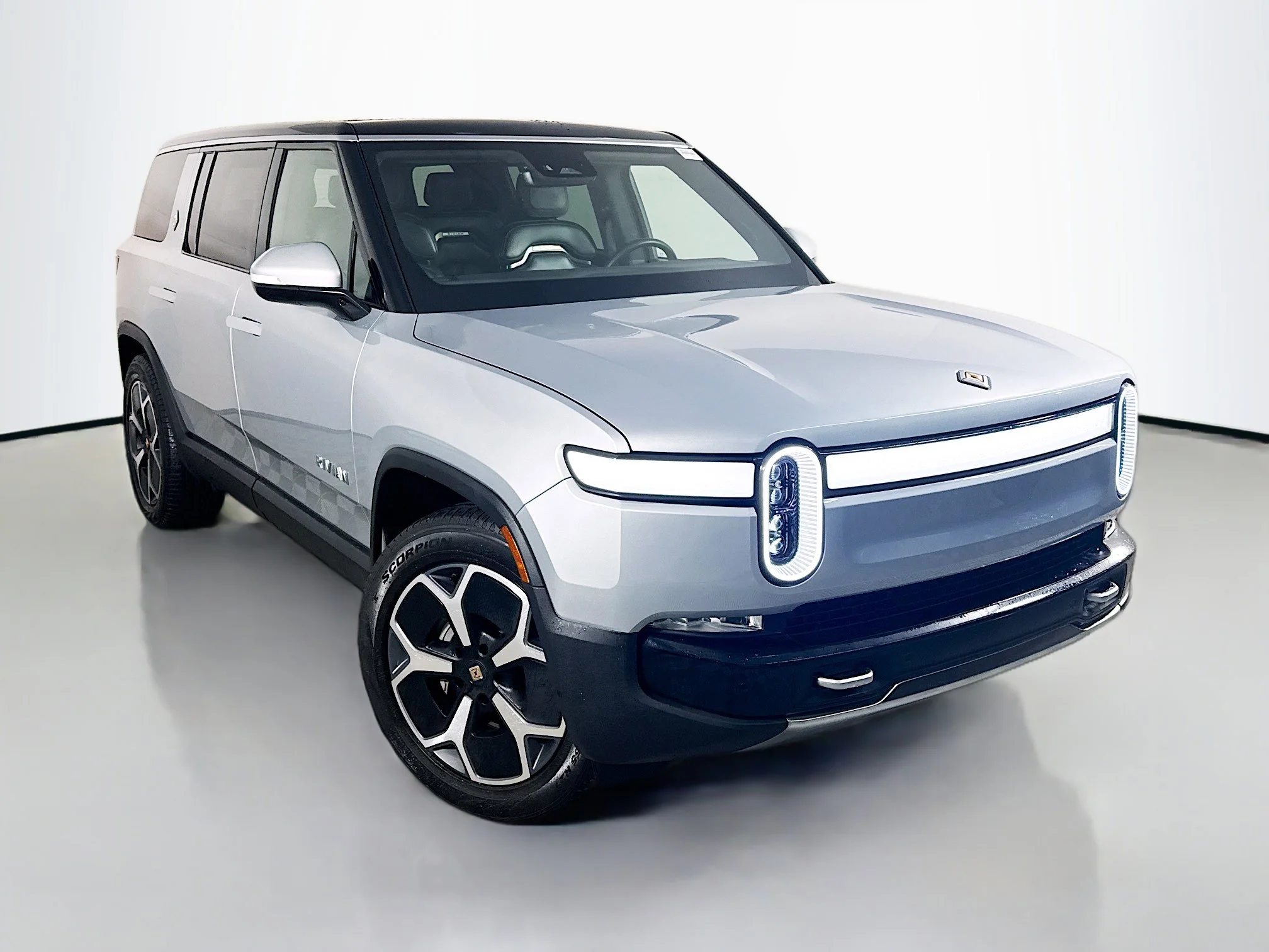 2024 Rivian R1S Adventure Dual-Motor Large Pack's photo