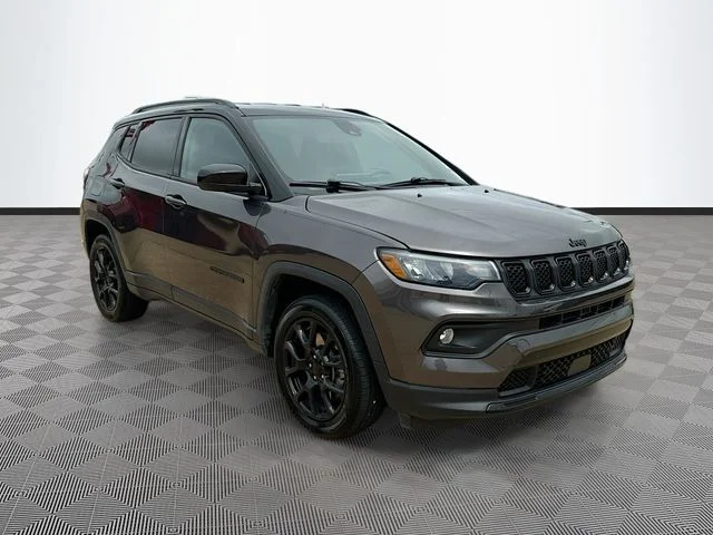 Used 2023 Gray Jeep Altitude image 1