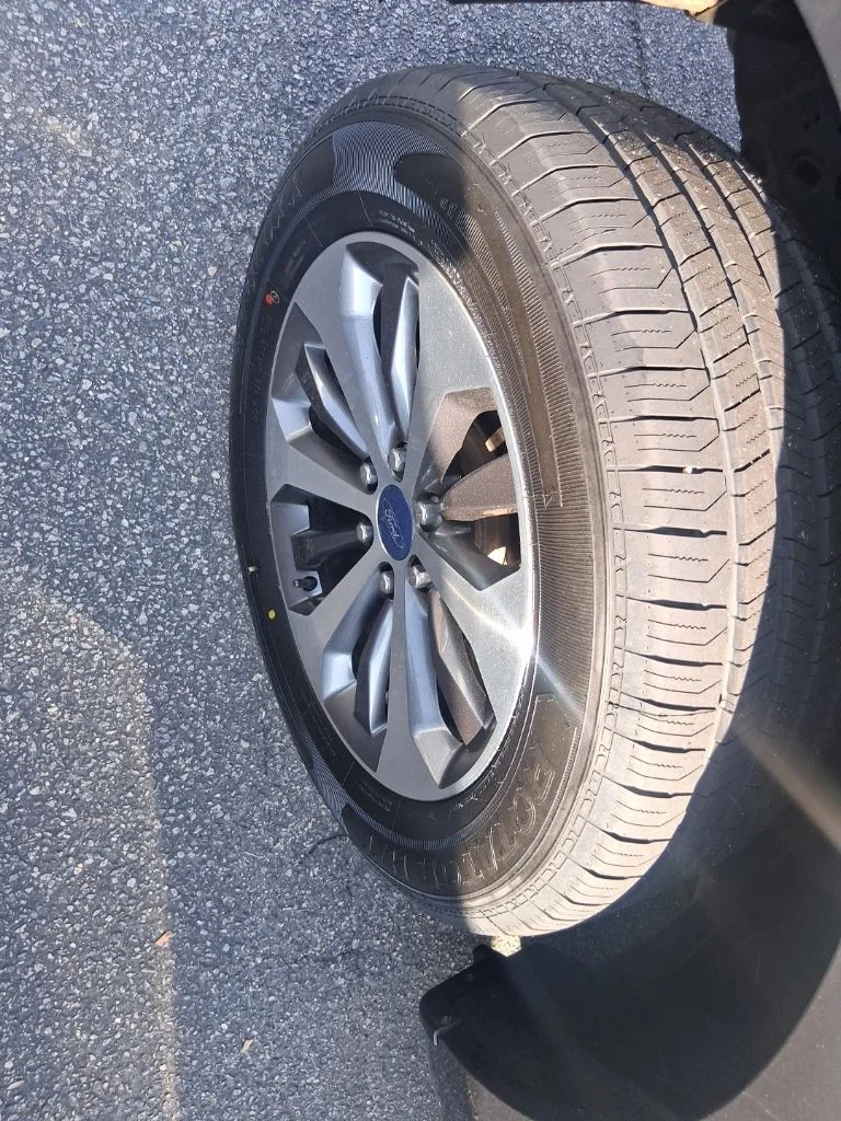 Used 2019 Gray Ford XL image 8