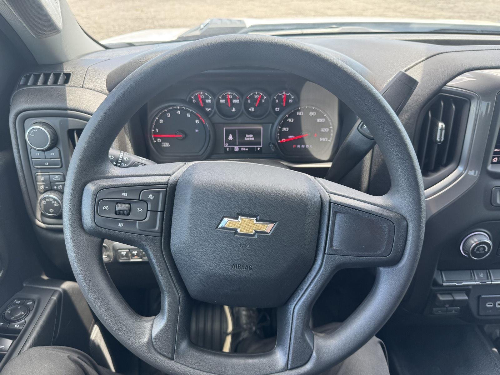New 2026 Summit White Chevrolet WT image 13