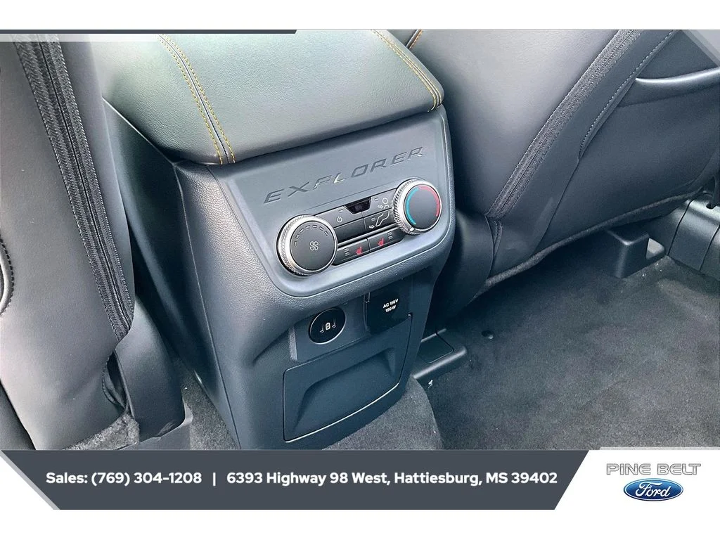 New 2026 Vapor Blue Metallic Ford Tremor® image 25