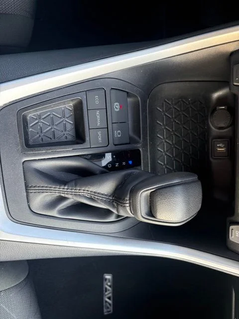 Used 2025 White Toyota XLE image 25