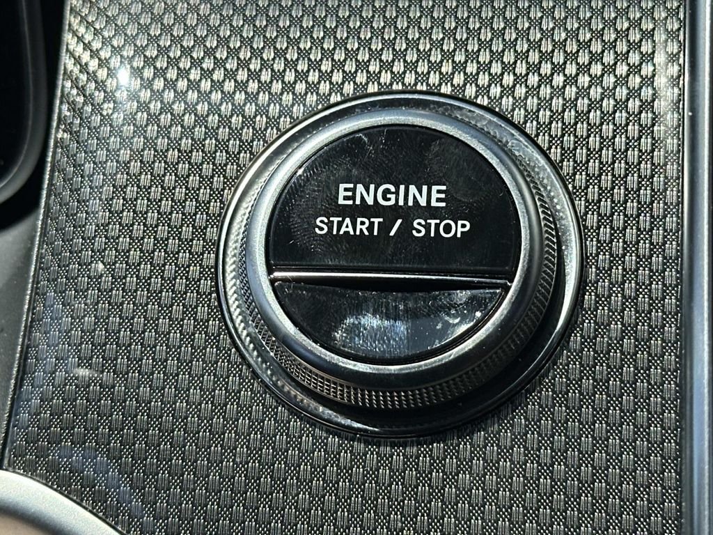 2025 Mercedes-Benz GLC Base - Photo 23