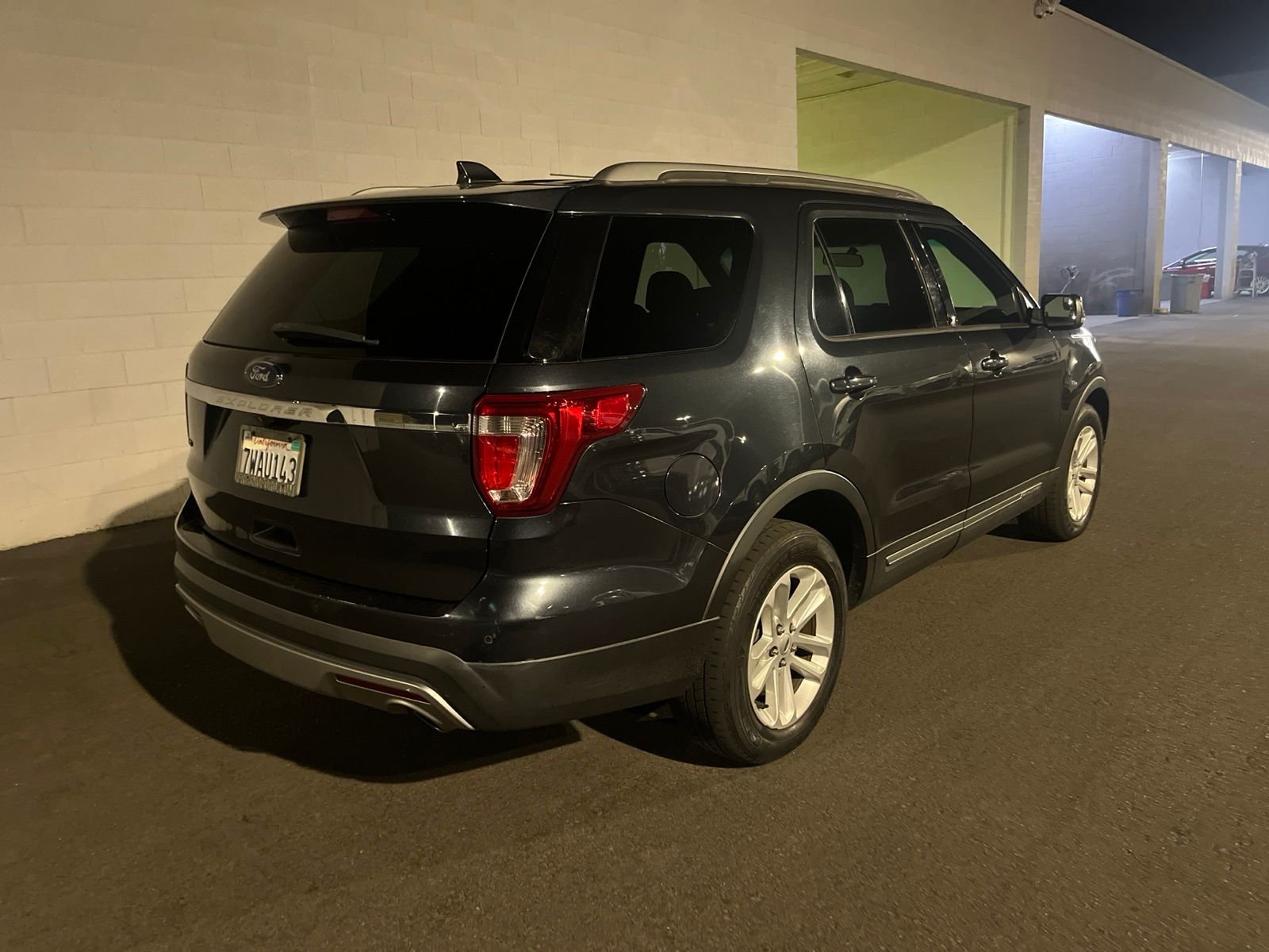 Used 2017  Ford XLT image 7