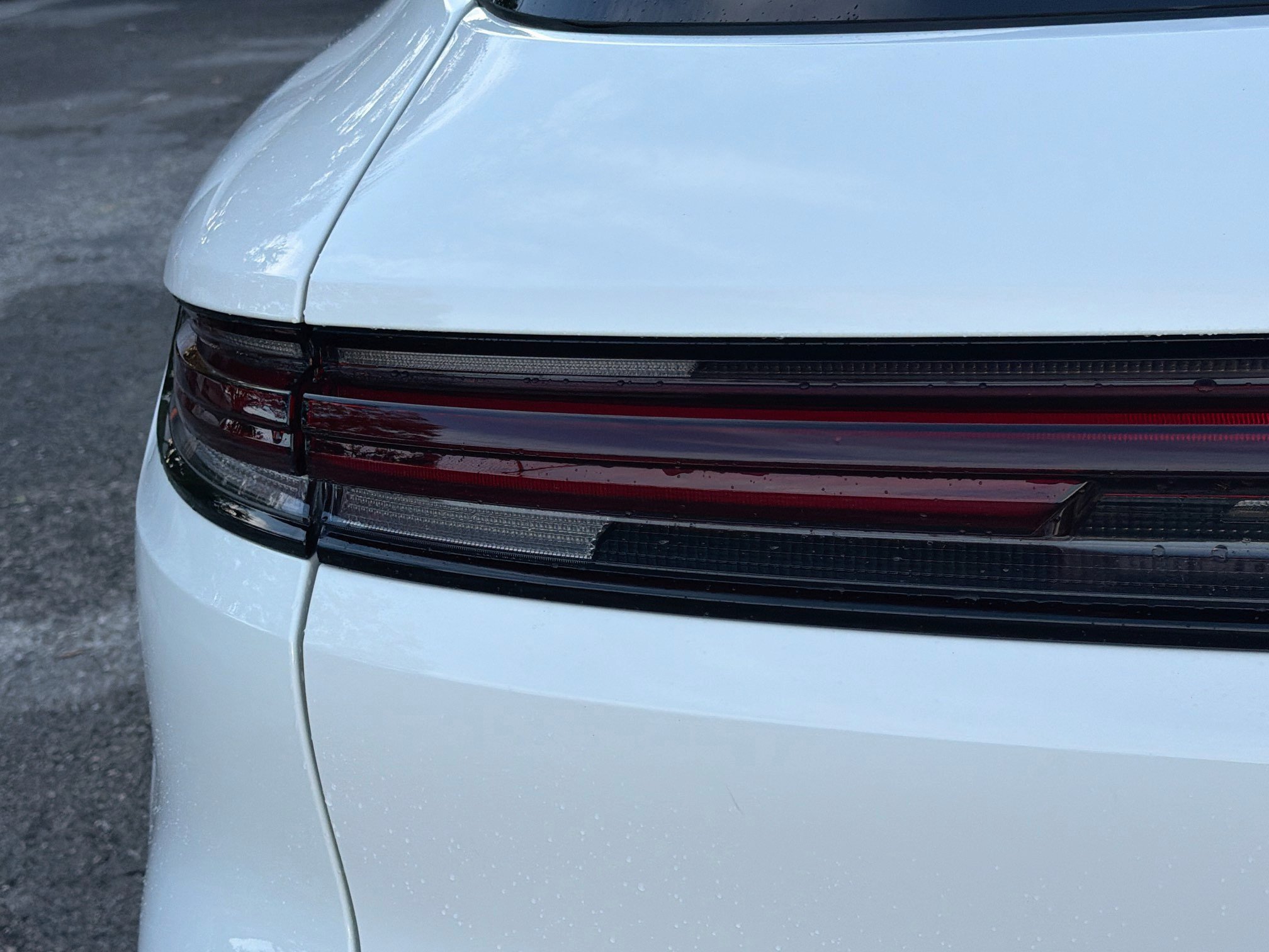 Used 2025 Carrara White Metallic Porsche S E-Hybrid image 11