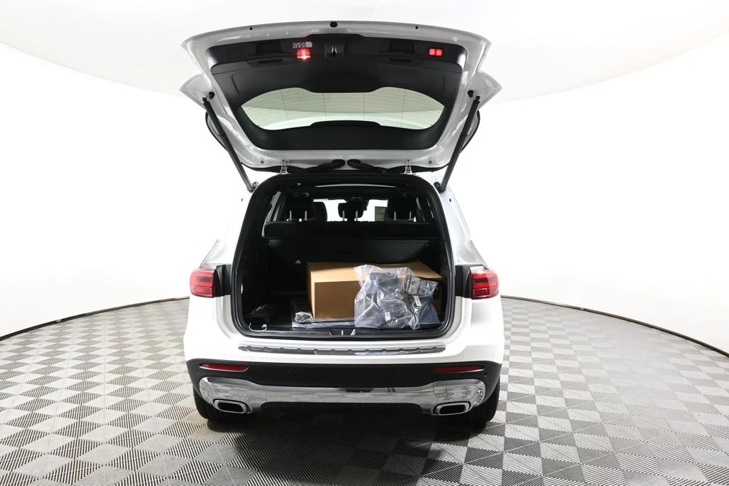 Used 2026 White Mercedes-Benz GLB 250 image 35