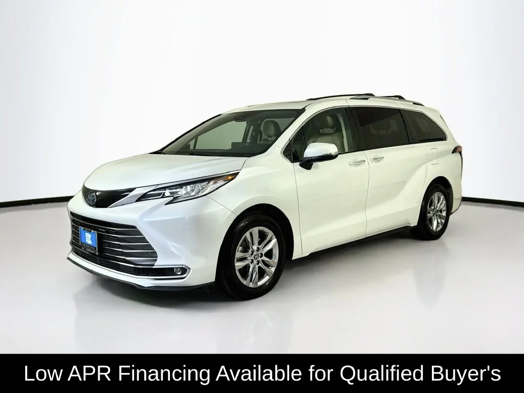 Used 2022 Wind Chill Pearl Toyota Limited image 3