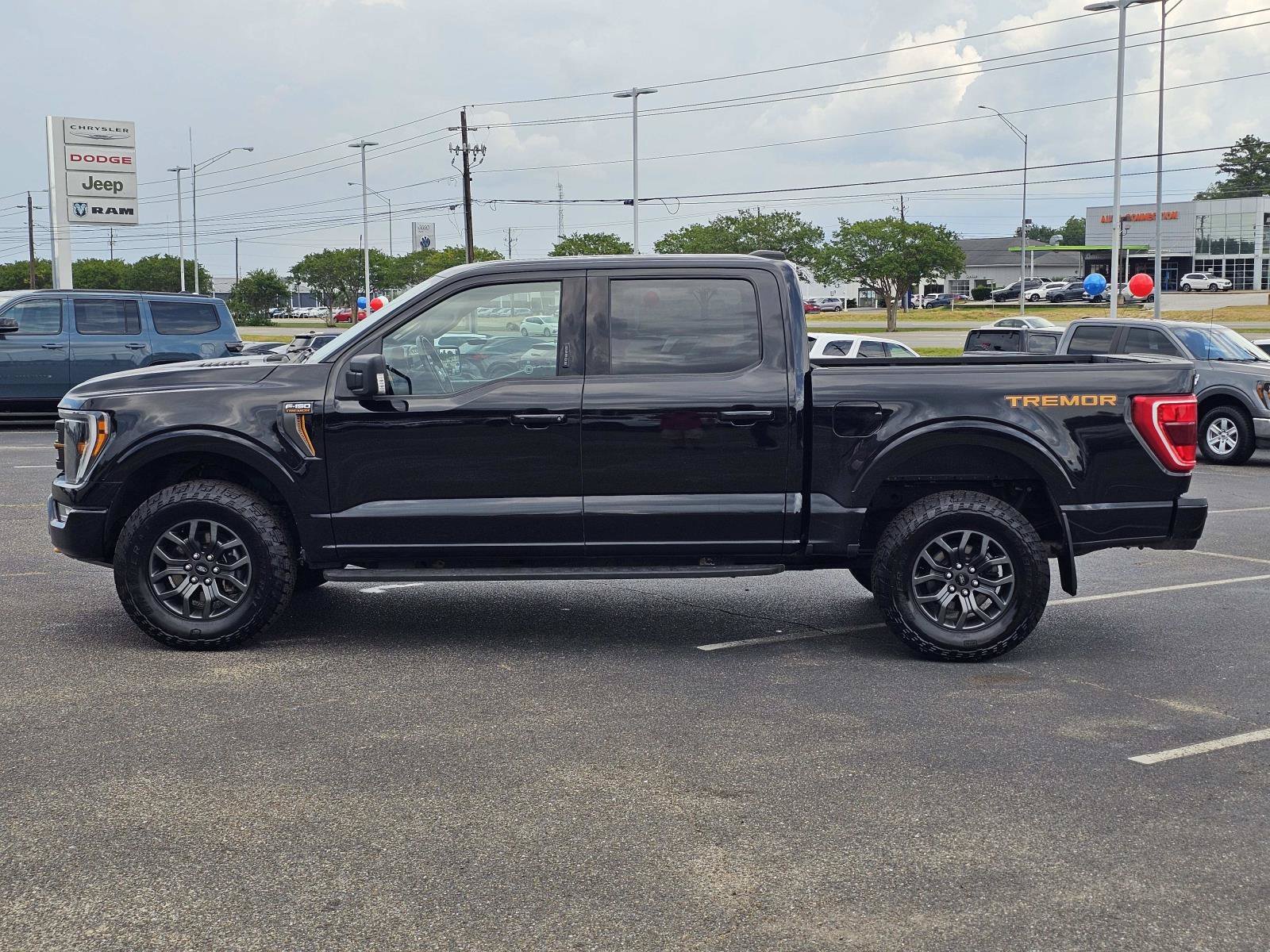 Used 2023 Agate Black Metallic Ford Tremor image 13