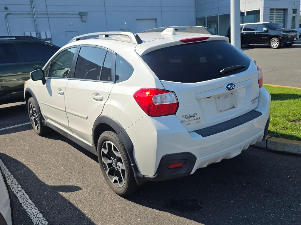 Used 2016 White Subaru 2.0i Limited image 4
