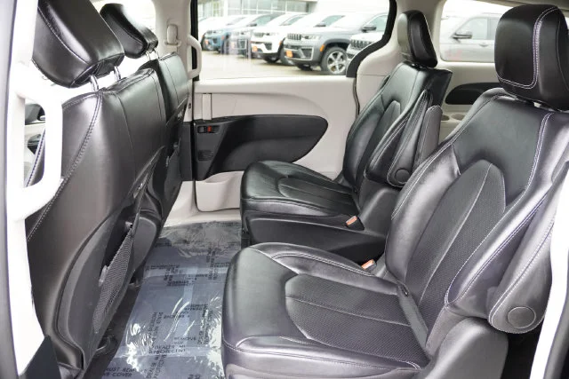 Certified Used 2024 Black Chrysler Select image 18