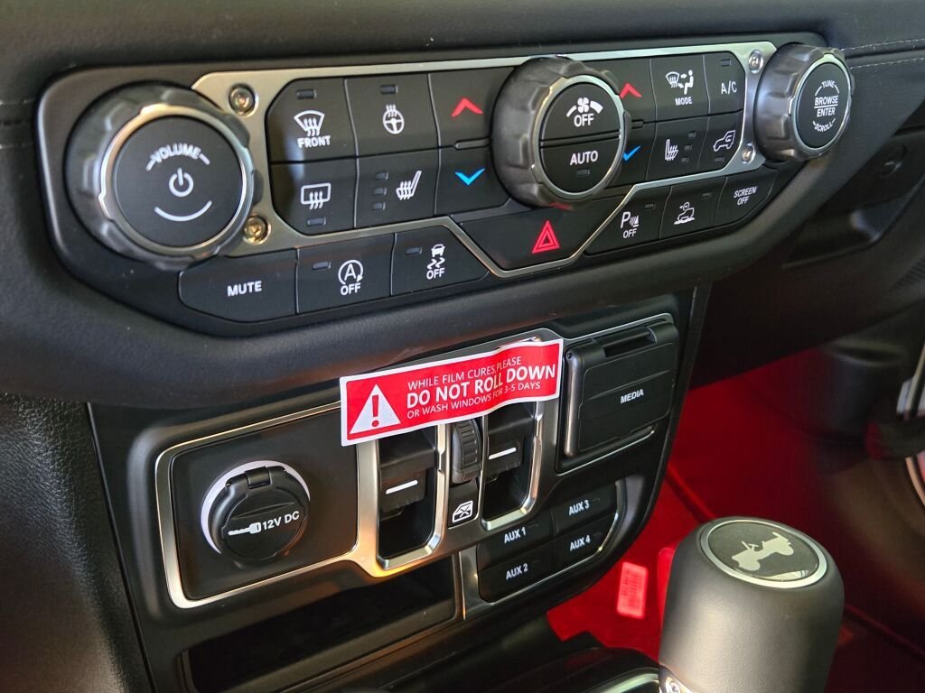 2026 Jeep Wrangler 4-Door Sahara - Photo 27