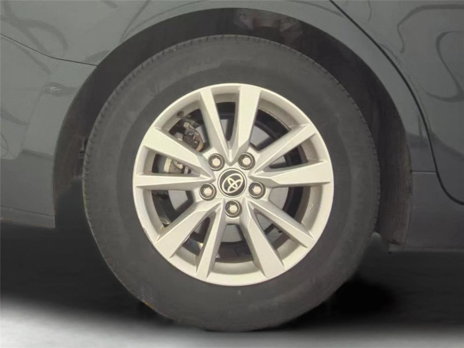 Used 2025 Underground Toyota LE AWD image 21