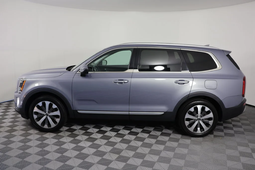 Used 2021 Silver Kia S image 5
