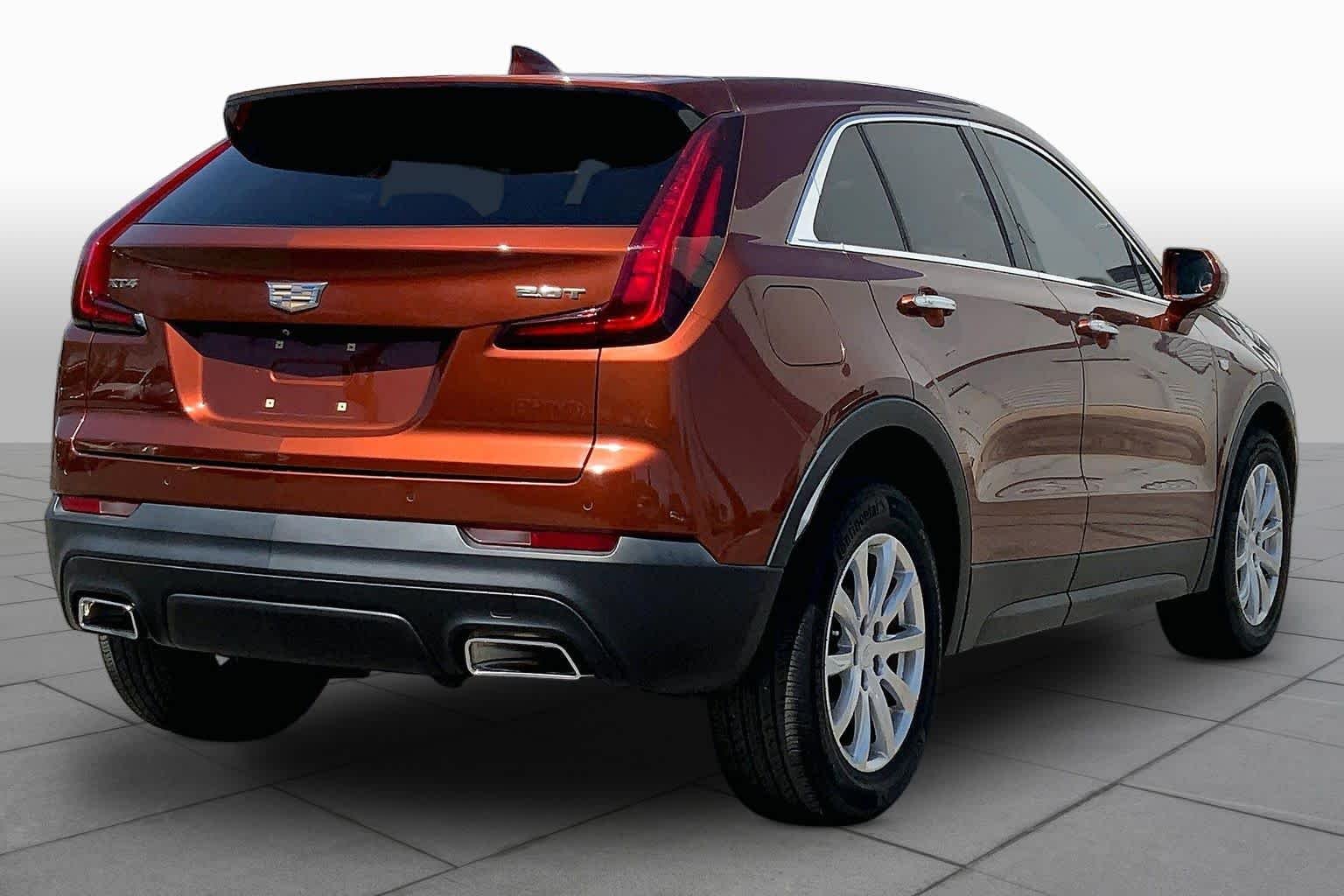 Used 2019 Autumn Metallic Cadillac FWD Luxury image 11