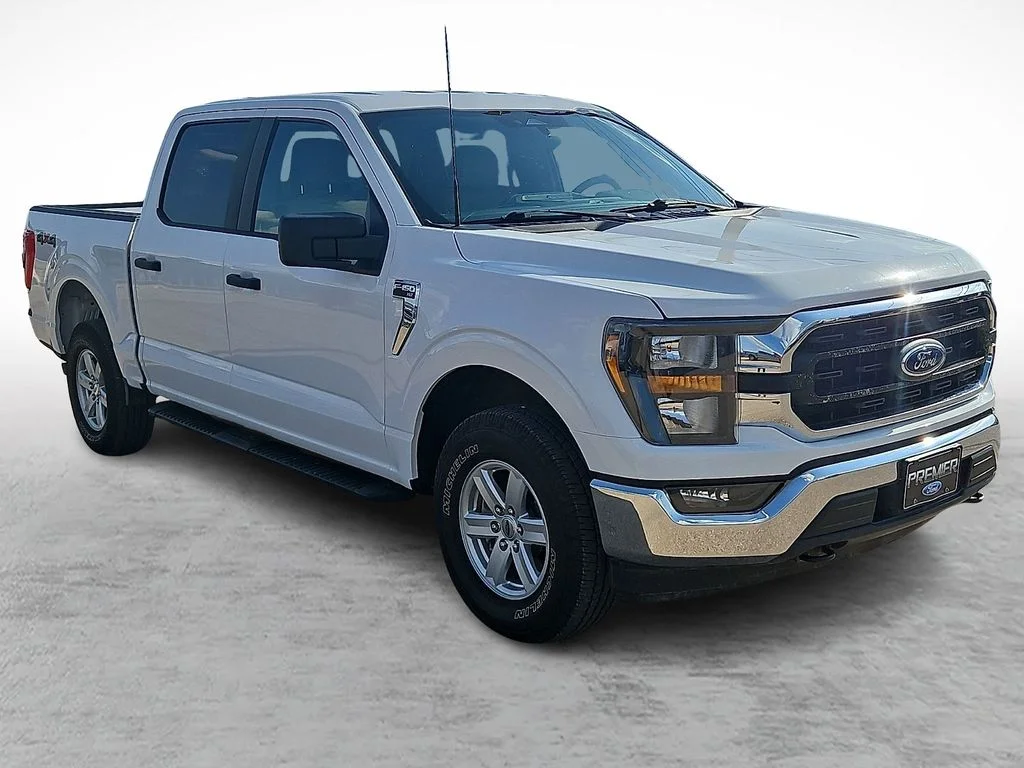 Used 2023 White Ford XLT image 1