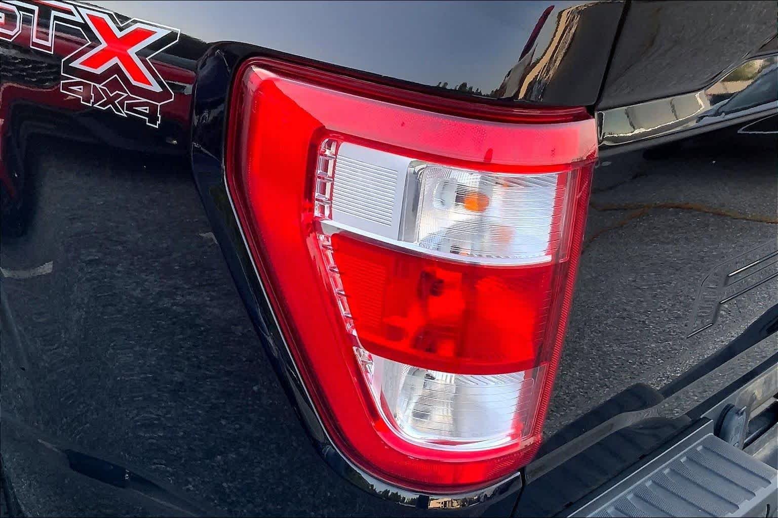 Used 2021 Agate Black Metallic Ford XL image 27