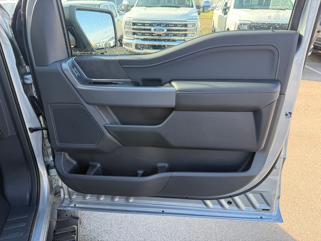 New 2026 Iconic Silver Metallic Ford XLT image 18