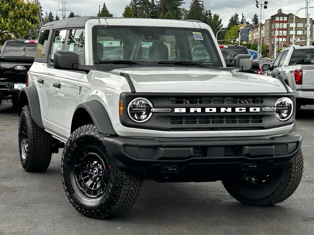 2026 Ford Bronco Base 4x4's photo