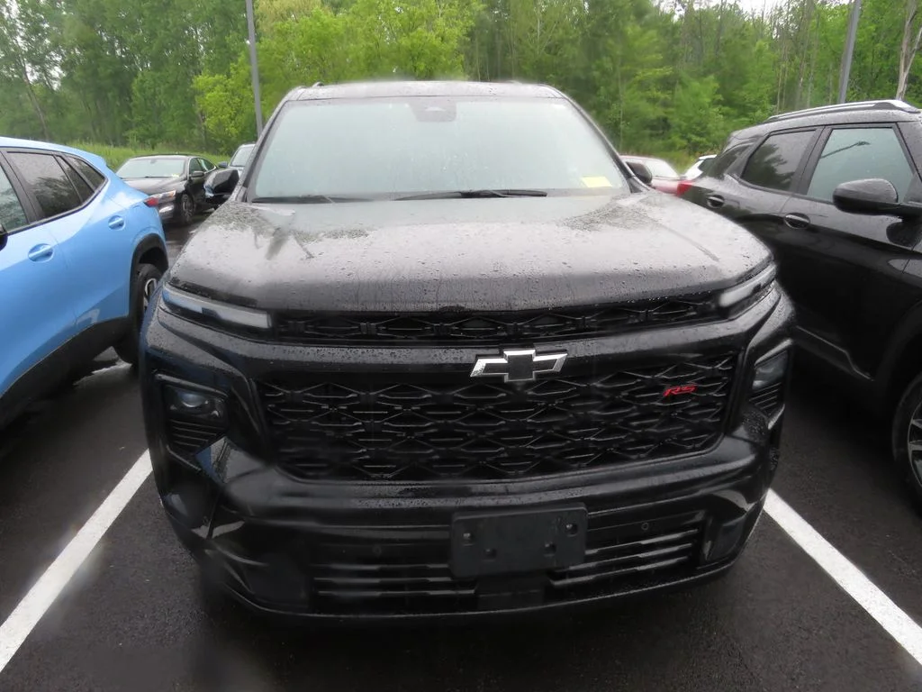Used 2025 Black Chevrolet RS image 4