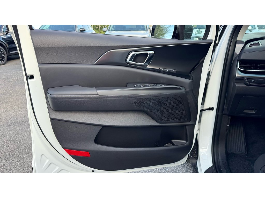 New 2027 Snow White Pearl Kia SX image 19