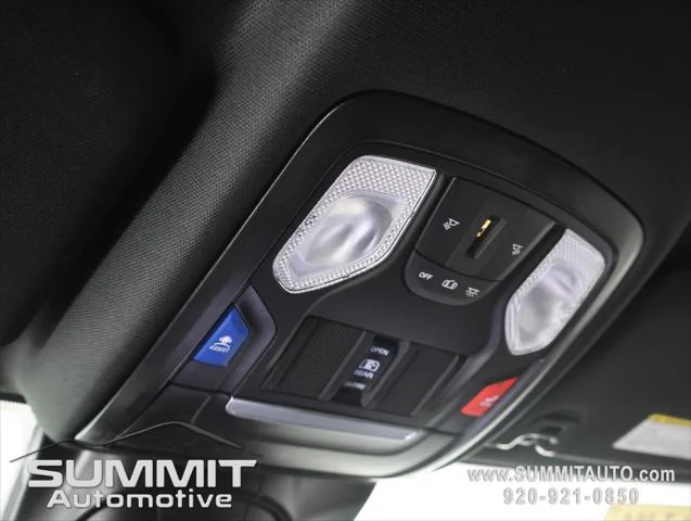 New 2026 Diamond Black Crystal Pearl-Coat Exterior Paint RAM BIG HORN image 66