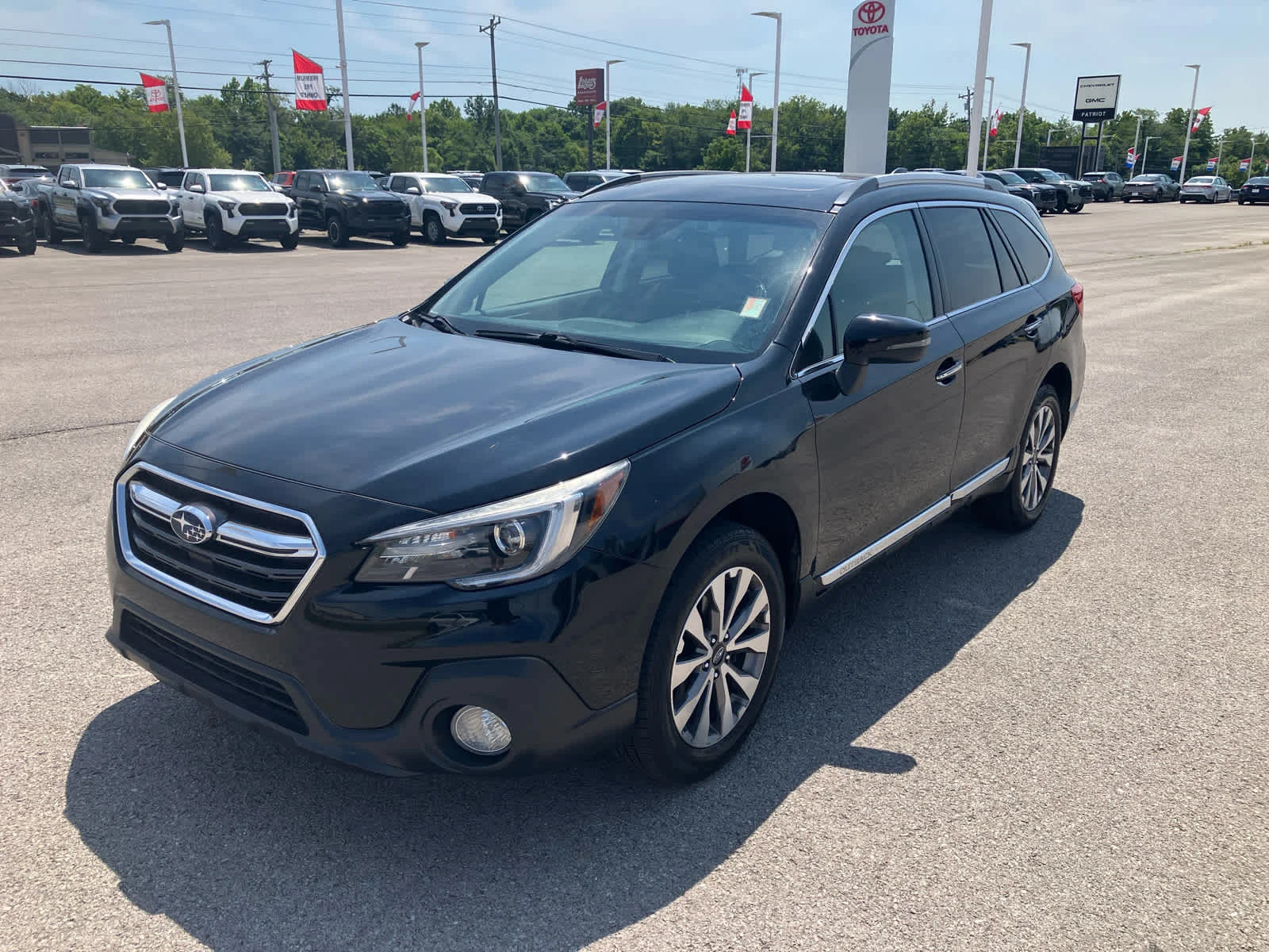 Used 2019 Crystal Black Silica Subaru Touring image 3