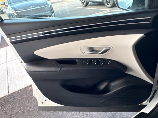 Used 2024 White Pearl Hyundai SEL image 25