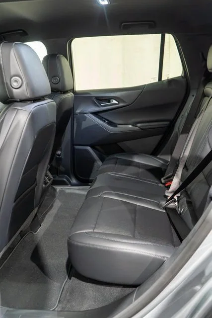 2027 Chevrolet Equinox LT - Photo 10