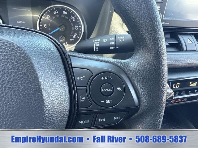 2020 Toyota RAV4 LE - Photo 30