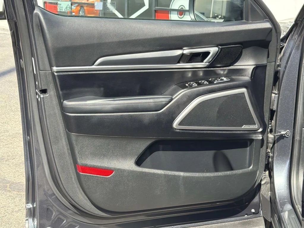 Used 2022 GRAVITY GREY Kia S image 22