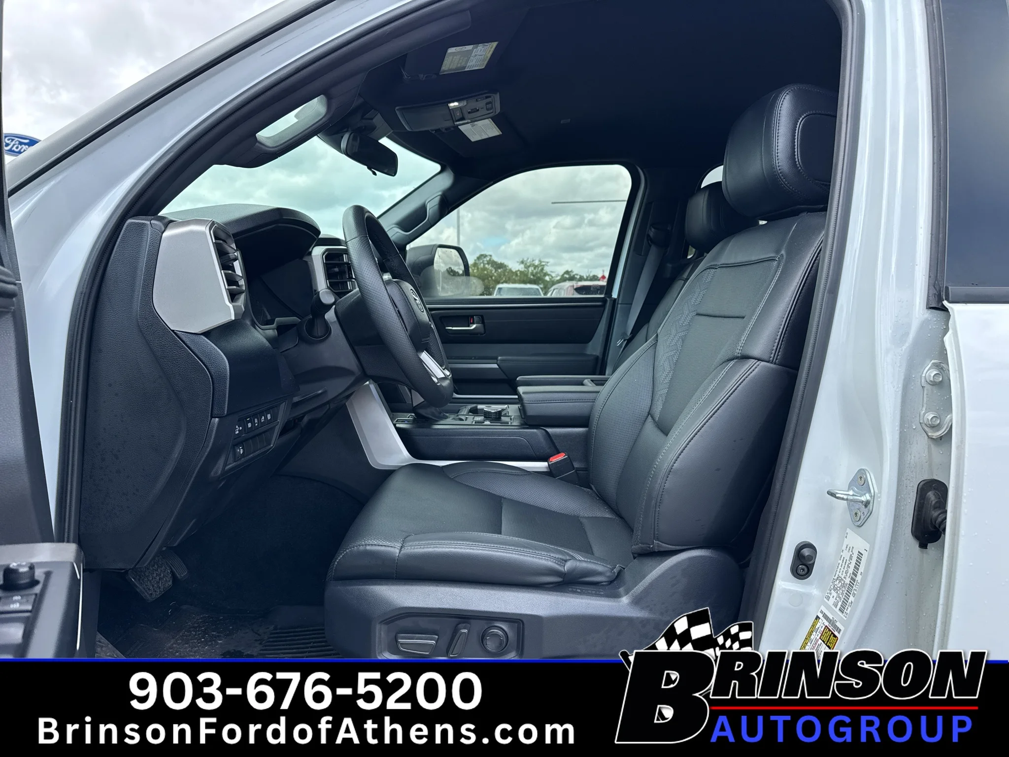Used 2025 Ice Cap Toyota SR5 image 12
