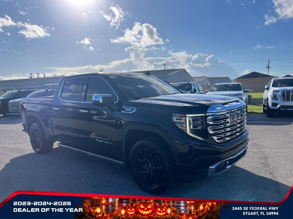 Used 2022 ONYX BLACK GMC Denali image 2