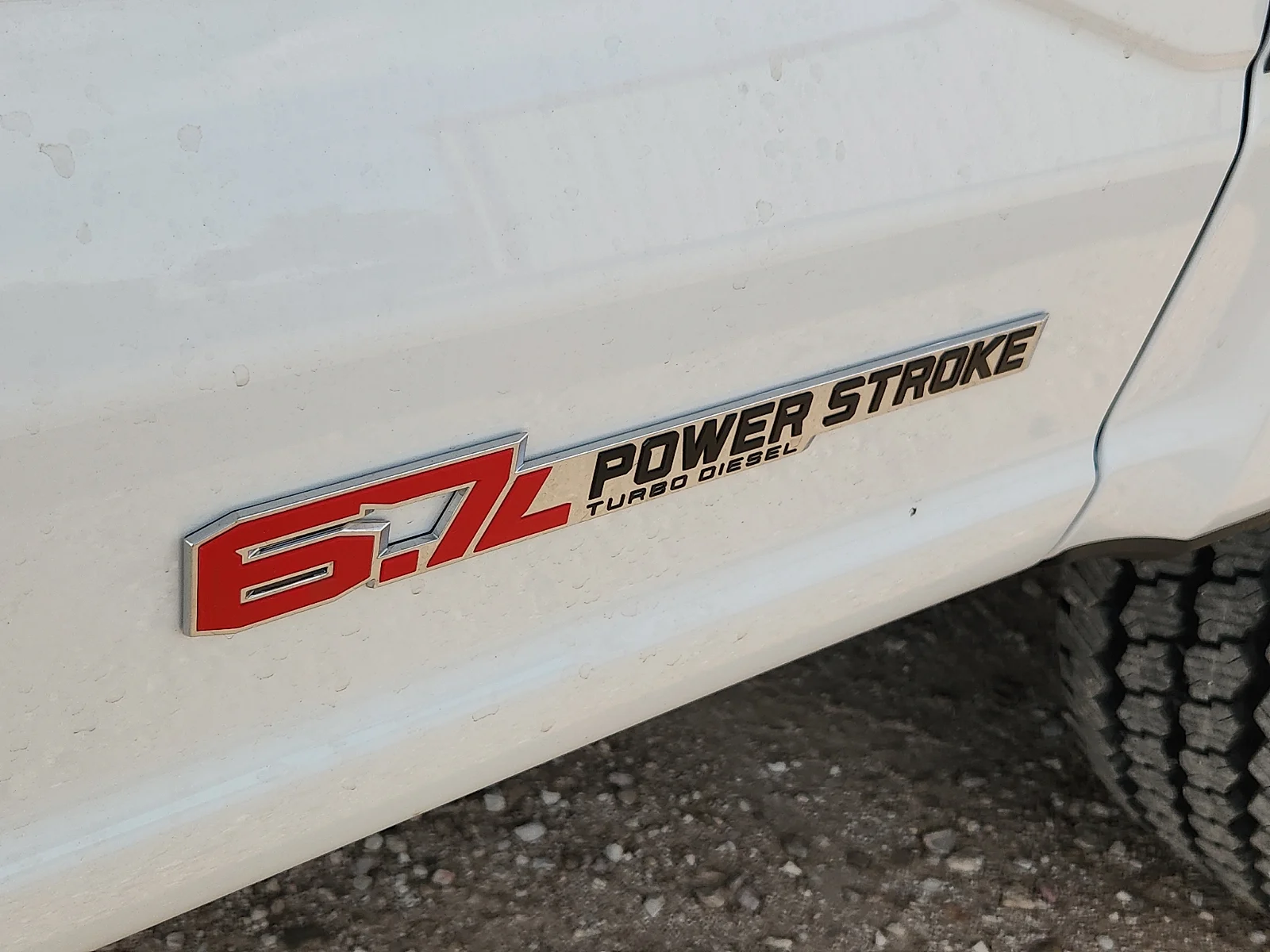 New 2027 Oxford White Ford XLT image 11