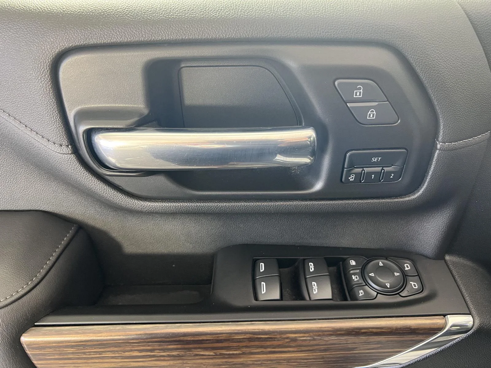 Used 2022 SUMMIT WHITE Chevrolet High Country image 6
