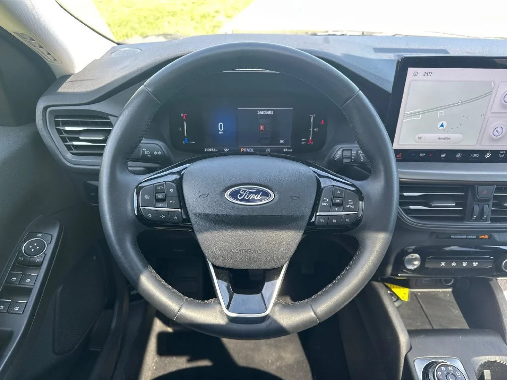 Used 2023 Black Ford Active image 16