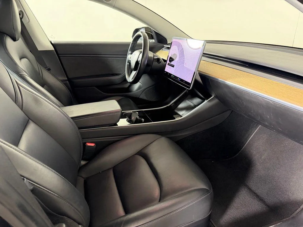 Used 2019 Solid Black Tesla Mid Range image 12