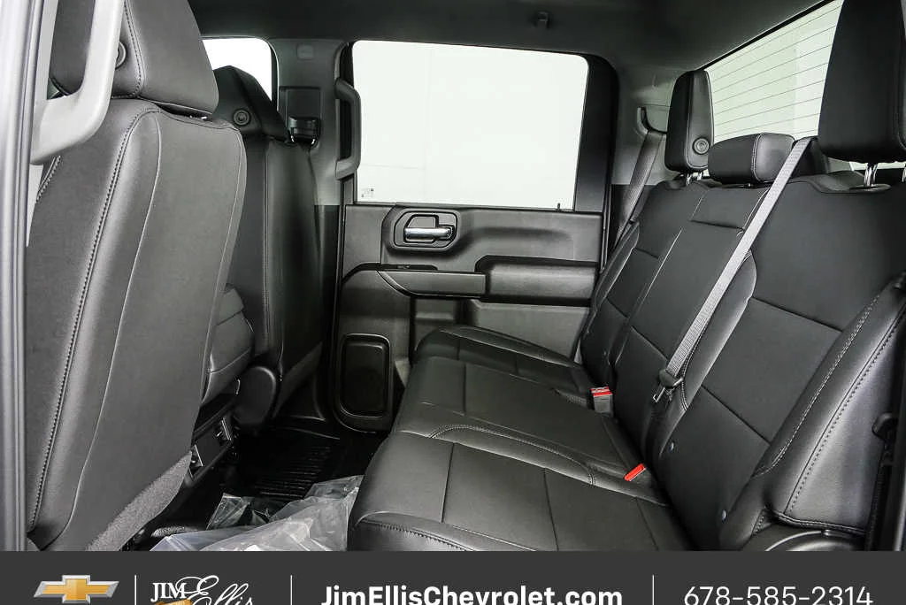 New 2026 Summit White Chevrolet WT image 15