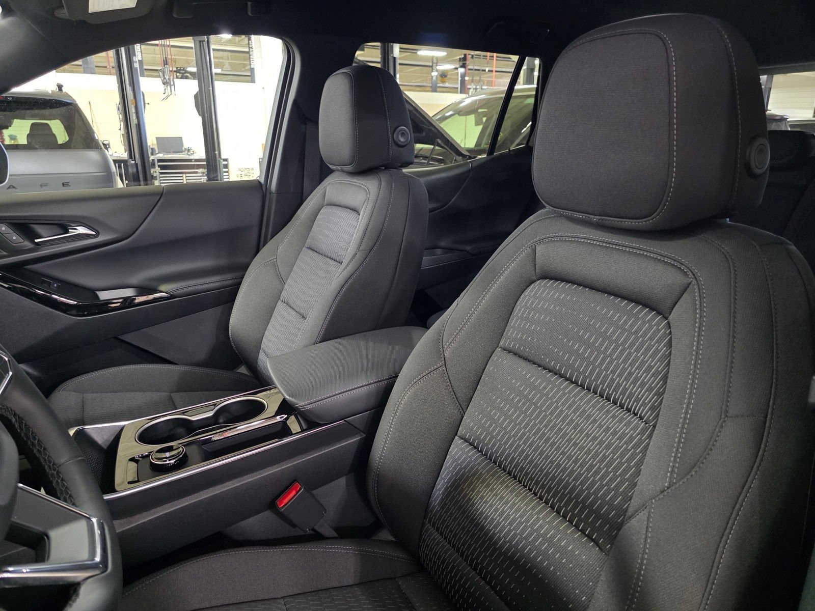 New 2027 Sterling Gray Metallic Chevrolet LT image 21