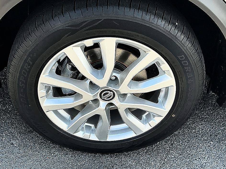 Used 2021 Gun Metallic Nissan S image 9