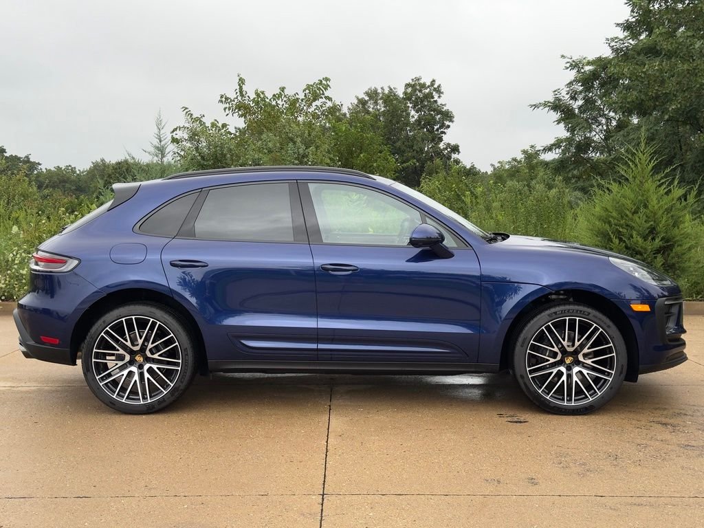 New 2026 Gentian Blue Metallic Porsche  image 8