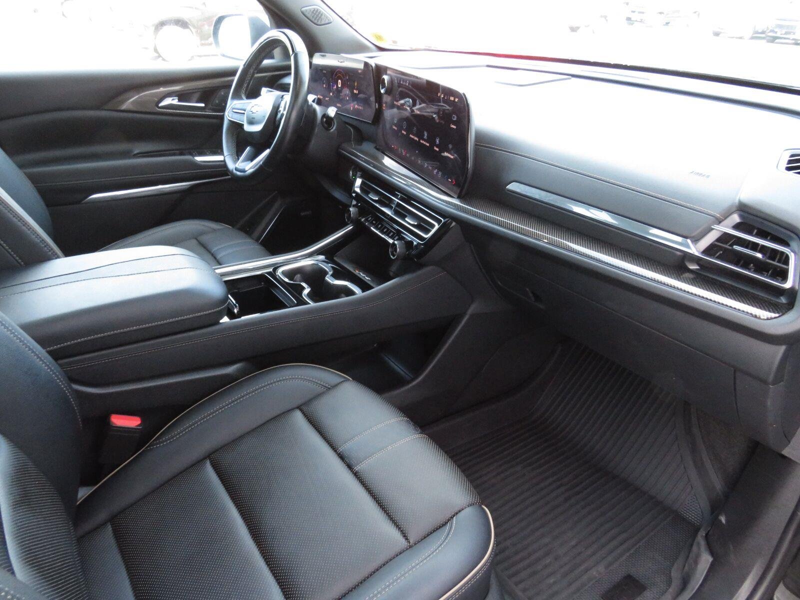 Used 2026 Mosaic Black Metallic Chevrolet AWD High Country image 27